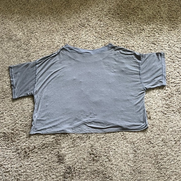 Pack of 2 Urban Outfitters shirts - Picture 8 of 9